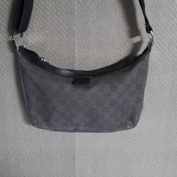 구찌 gg캠퍼스 크로스백