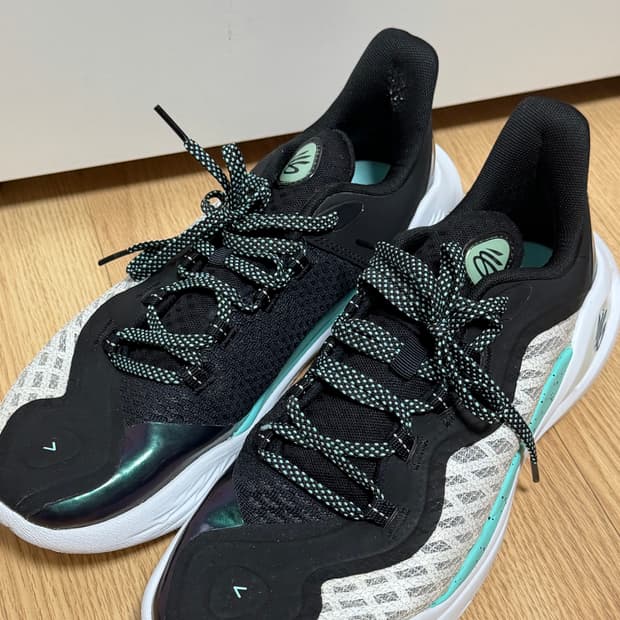 언더아머 커리 11 퓨처 커리 285