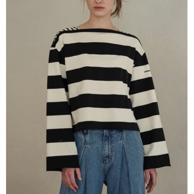 르셀로나 스트라이프 티 미착용 새상품