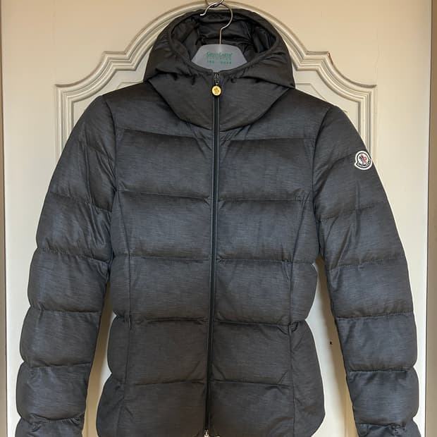 몽클레어 후드패딩