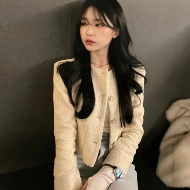 벨로 트위드 어깨패드 자켓 아이보리