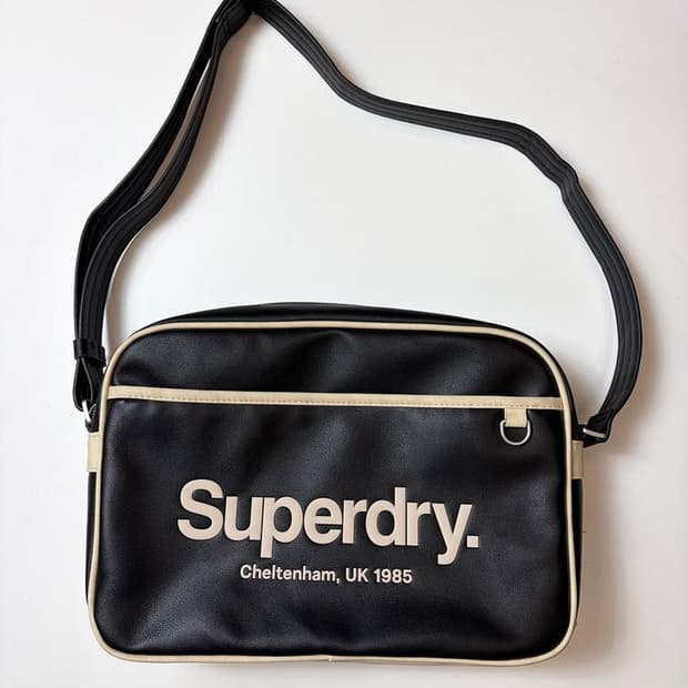 슈퍼드라이 24ss 오리지널 크로스백 Q1538