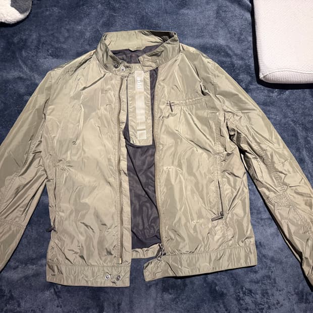 Add 자켓 팝니다.