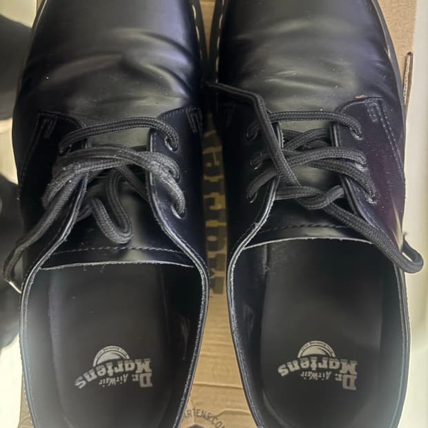 닥터마틴 ws 270사이즈 판매합니다