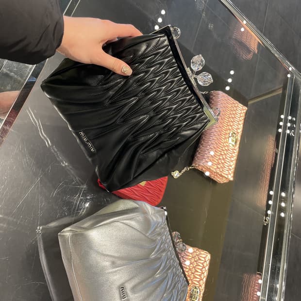 미우미우 마테라쎄 보석 숄더백(체인, 개런티카드,더스트백 등 포함)가방