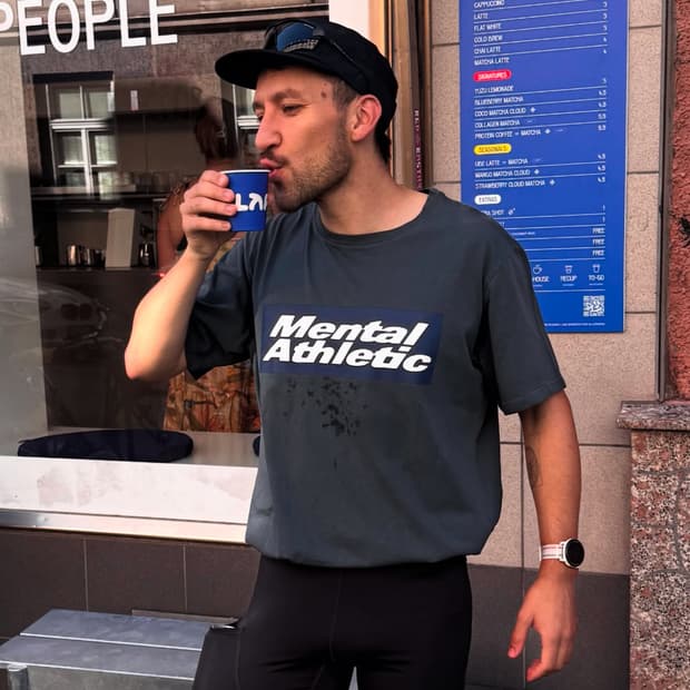 mental athletic 로고티 블랙