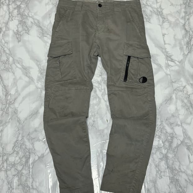 CP 컴퍼니 그레이 카고 바지