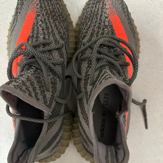 아디다스 이지부스트 350 V2 벨루가