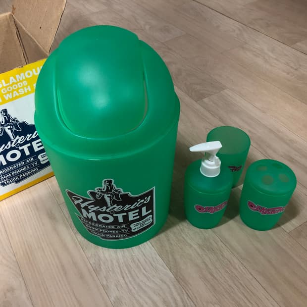 히스테릭글래머 욕실 생활용품 세트