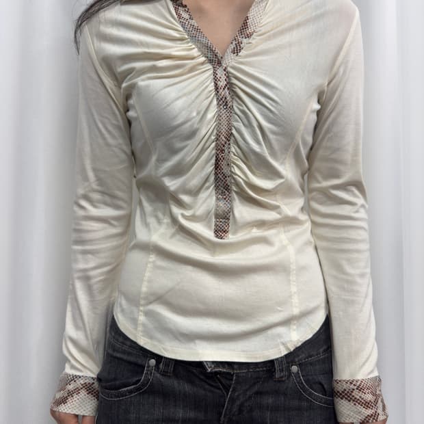 pupula leopard detail shirring slim top