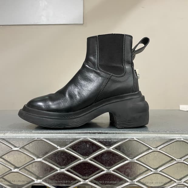 우영미 레더 첼시 부츠 230