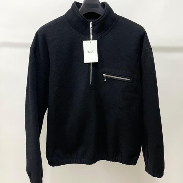 [L] 리에르 블랙 하프집업 플리스