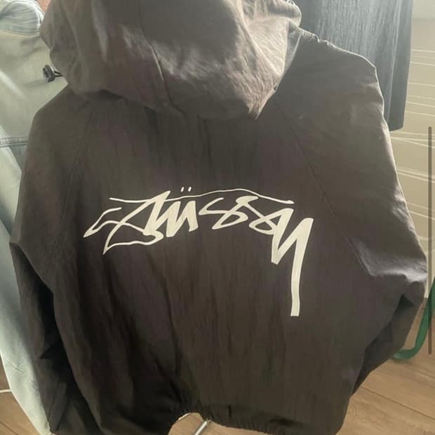 스투시 비치쉘 바람막이