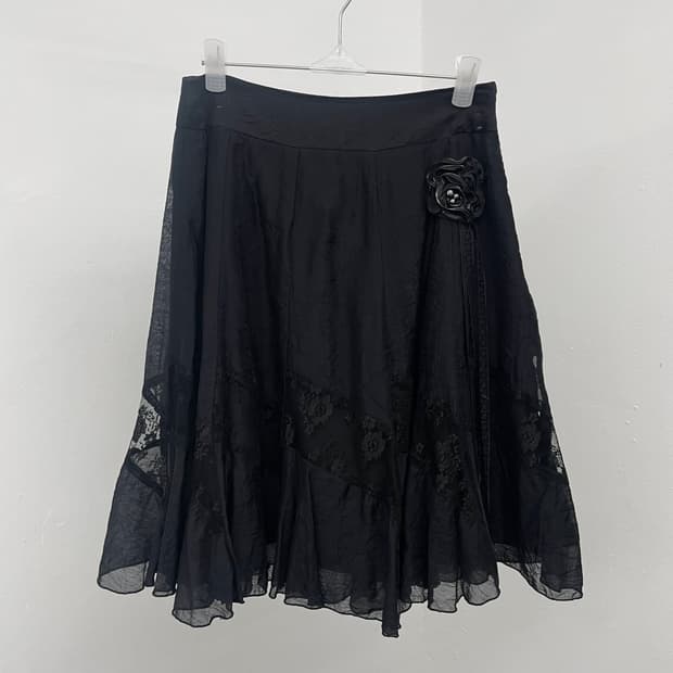 고딕 레이스 로즈 스커트