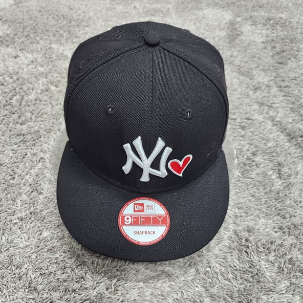 뉴에라 양키스 9FIFTY 블랙 스냅백