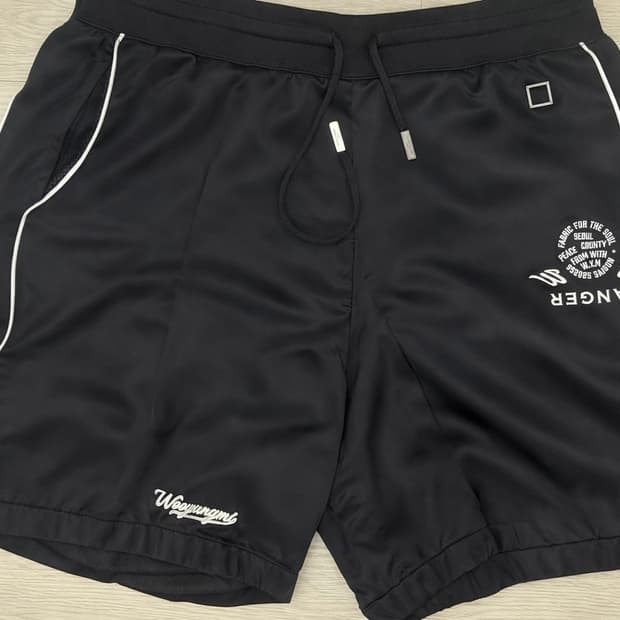 우영미 파이핑 밴딩 쇼츠 블랙 - 25SS