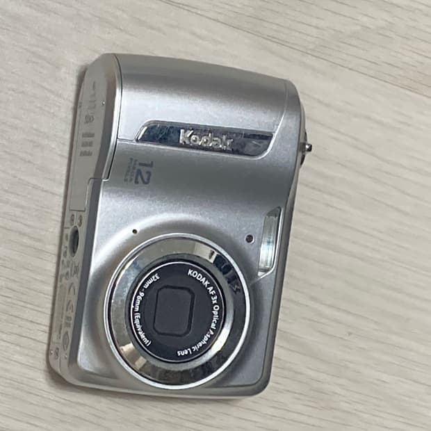 코닥 c143 키키 디카 실버