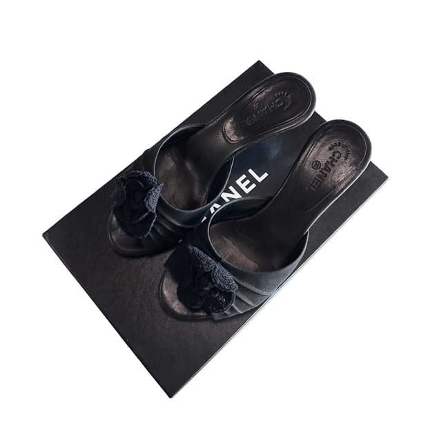 CHANEL camellia mule
