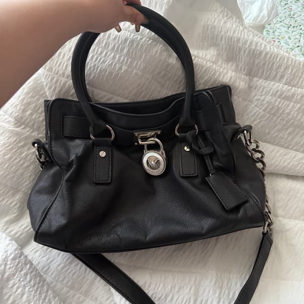 마이클코어스(Michael Kors)mk 은장 레더백