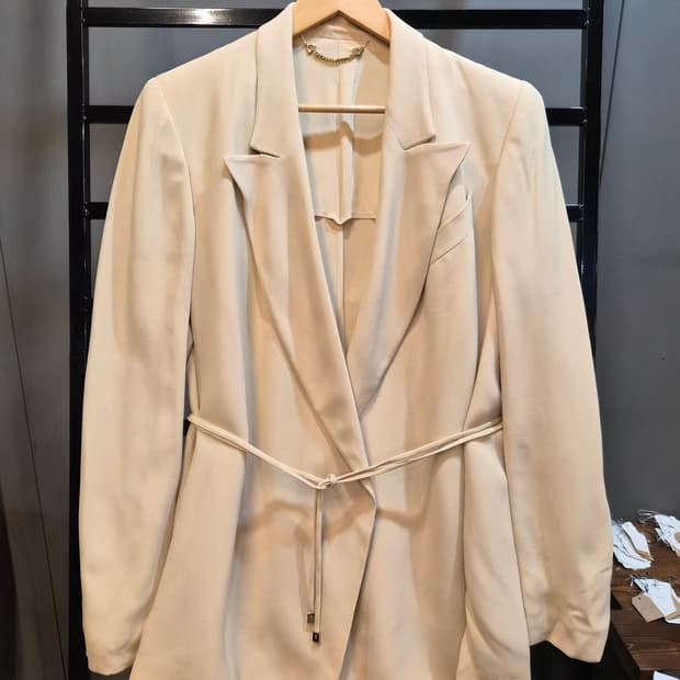 [48] 구찌 GUCCI 아이보리 오버사이즈 롱 자켓 여성 49.0