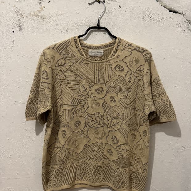 플라워 자수 반팔 니트