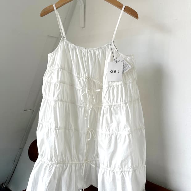 Wide silhouette cotton string sleeveless