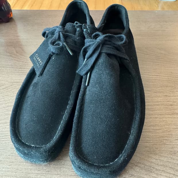 클락스 왈라비 블랙 270