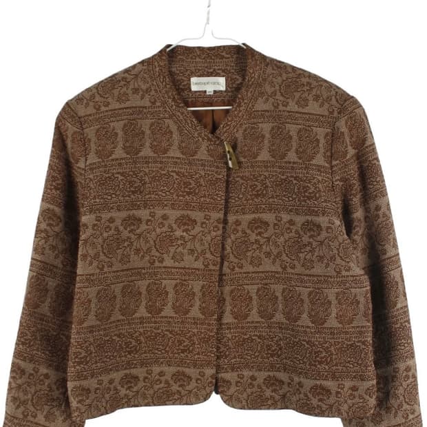 BISTROT CINQ 페이즐리 패턴 소뿔 단추 원버튼 자켓