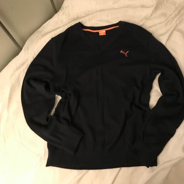 Puma 푸마 여리핏 네이비 브이넥 니트