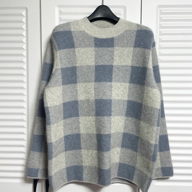 BCBG 니트 티셔츠