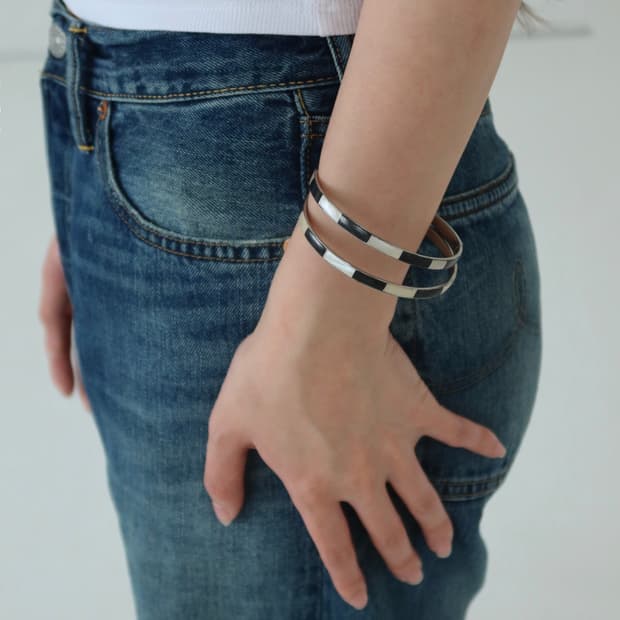 striped metal bangle