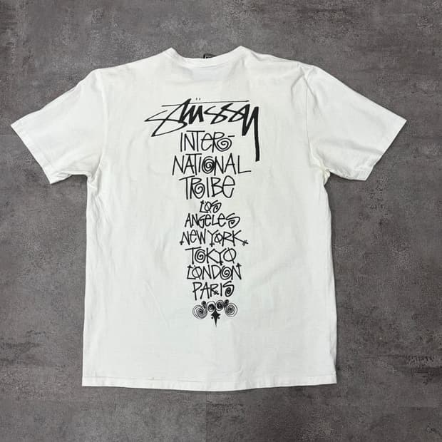 스투시 인터내셔널 화이트 반팔 티셔츠