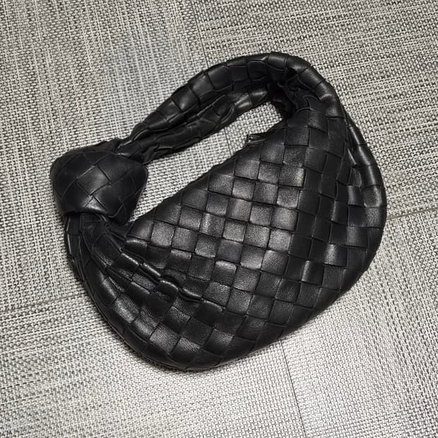 보테가베네타 조디백 블랙 은장 미니 토트백