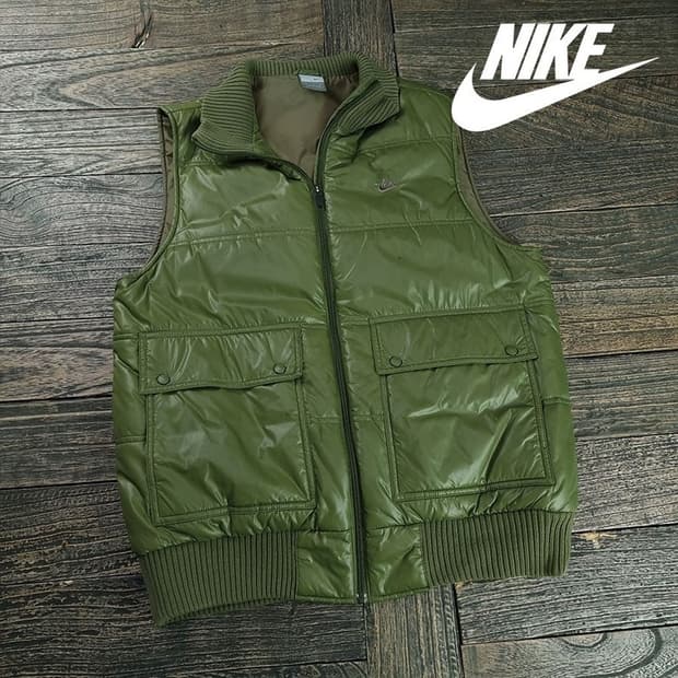 [나이키] 00'S 빈티지 로고 자수 패딩 베스트 조끼 M19540