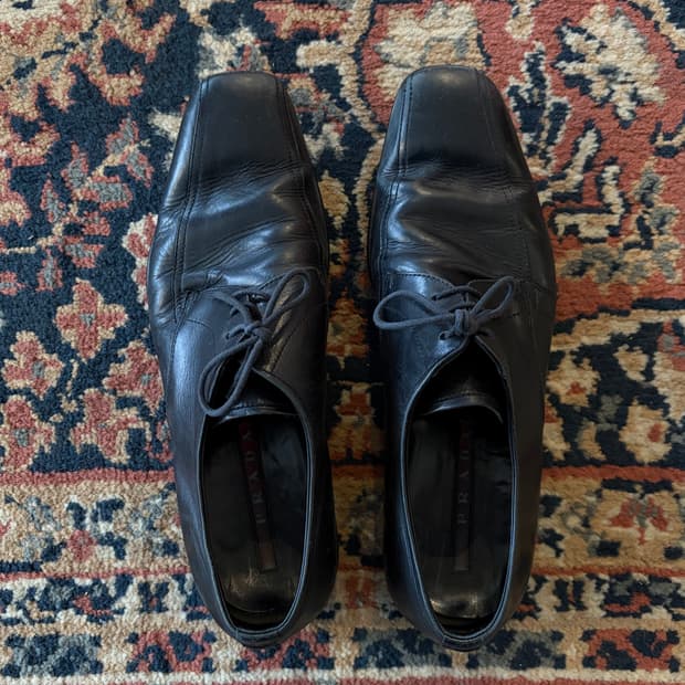 프라다 스포츠 레더 슈즈