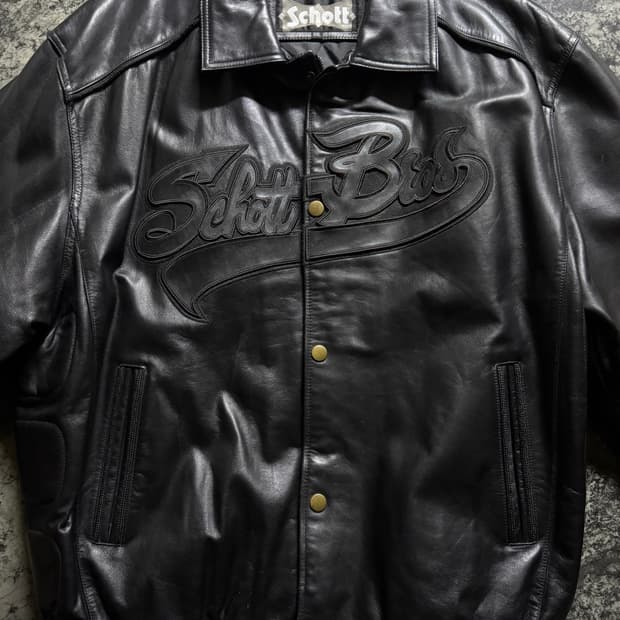 쇼트 레더 바시티