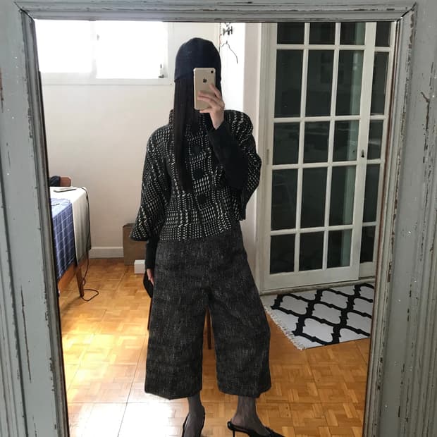 Givenchy wool half pants (26inch)