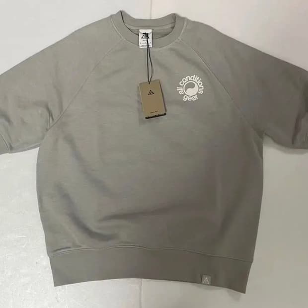 나이키 남성 acg 그레이 반팔 nike