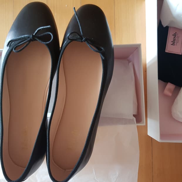 이태리 블러쉬(Blush) 무광 플랫 슈즈 Black (250,EU39)