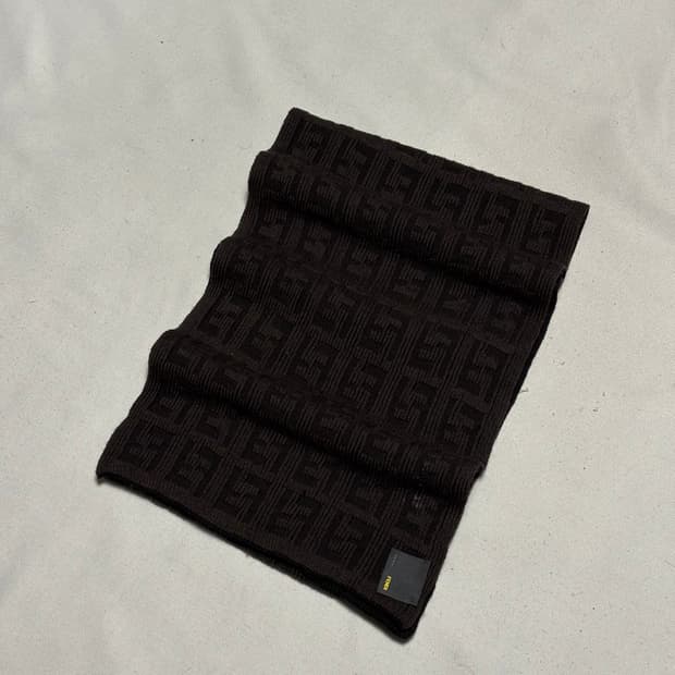 OS 팬디 주카패턴 브라운 울 머플러