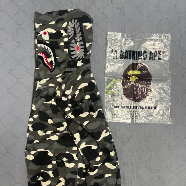 베이프 시티카모 야광 샤크 후드집업 L