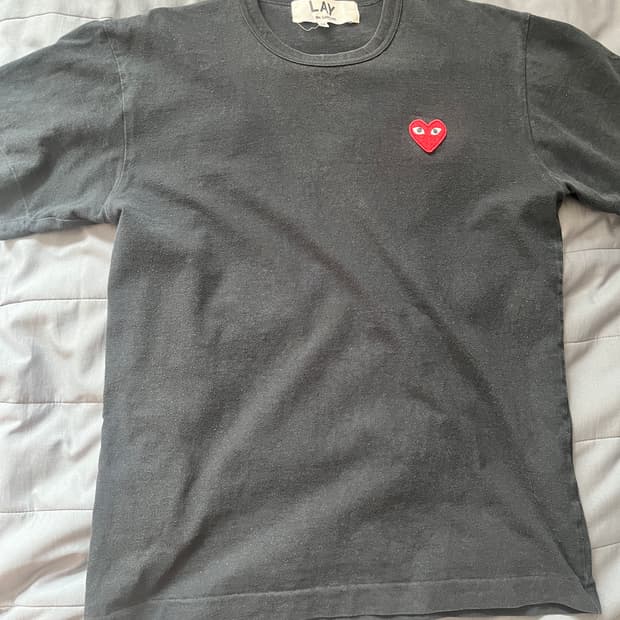 꼼데가르송 레드와펜반팔 M