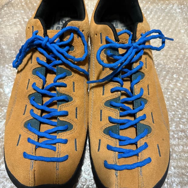 킨 재스퍼 스웨이드 스니커즈 카멜 300