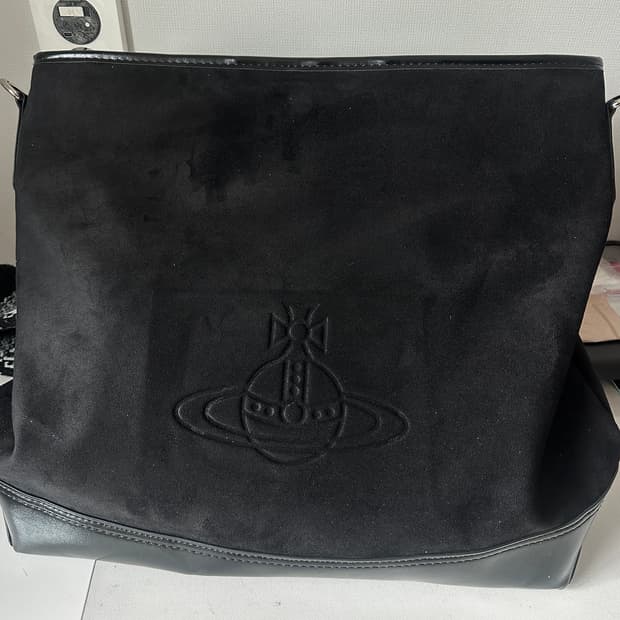 비비안웨스트우드 블랙 스웨이드 호보백