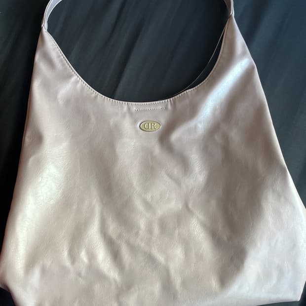 두마로 메르시 숄더백 라벤더 색상