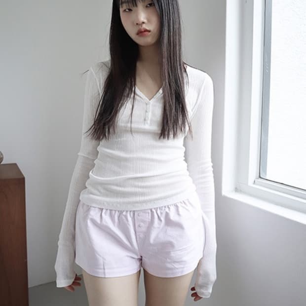 클라따 골지 헨리넥 티 (화이트)