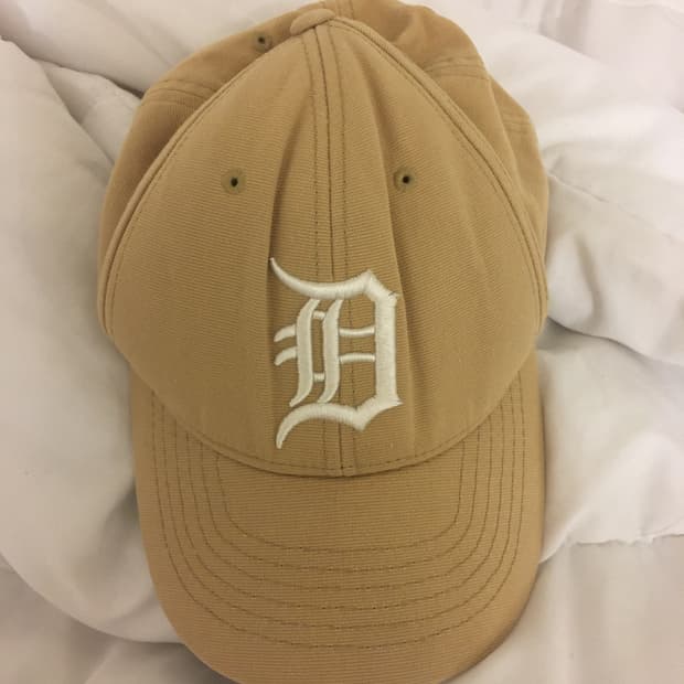 MLB 빈티지 베이지 볼캡 