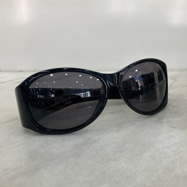 로에베 LOEWE 블랙 오벌 선글라스