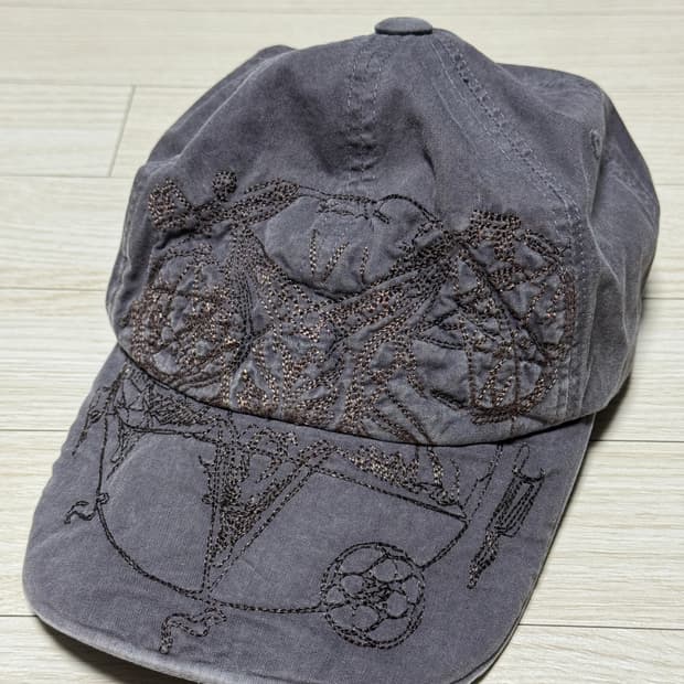 에모스탠스클럽 초판 캡