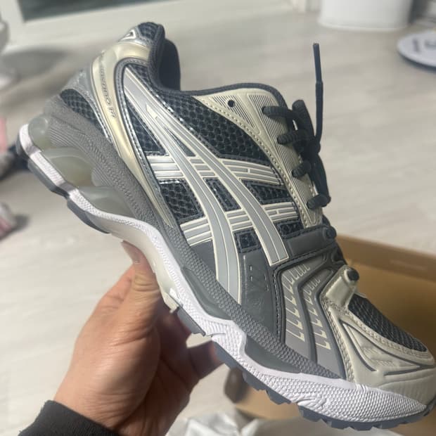 아식스 젤카야노14 옵시디언 그레이